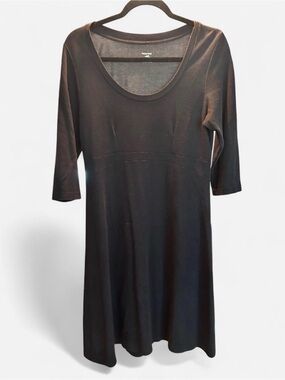 Black Scoop Neck Three-Quarter Sleeve Dress by Horny Toad